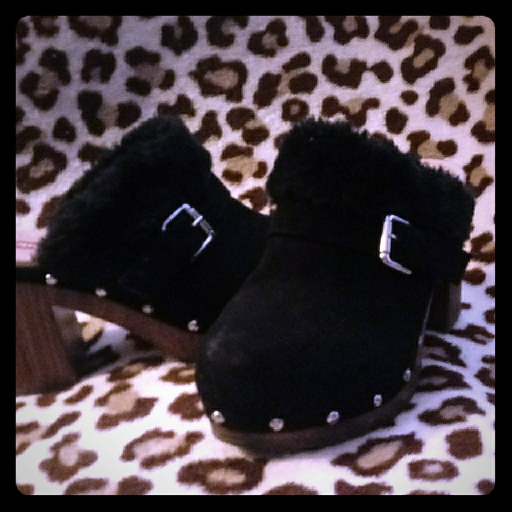 Clogs